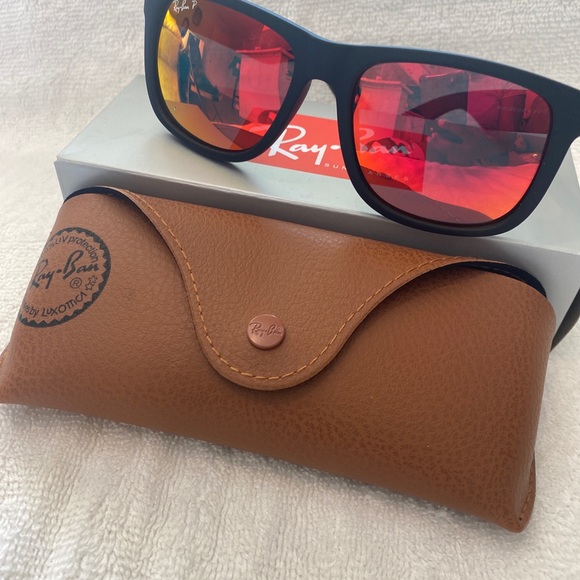 Ray Ban Brown Justin Sunglasses